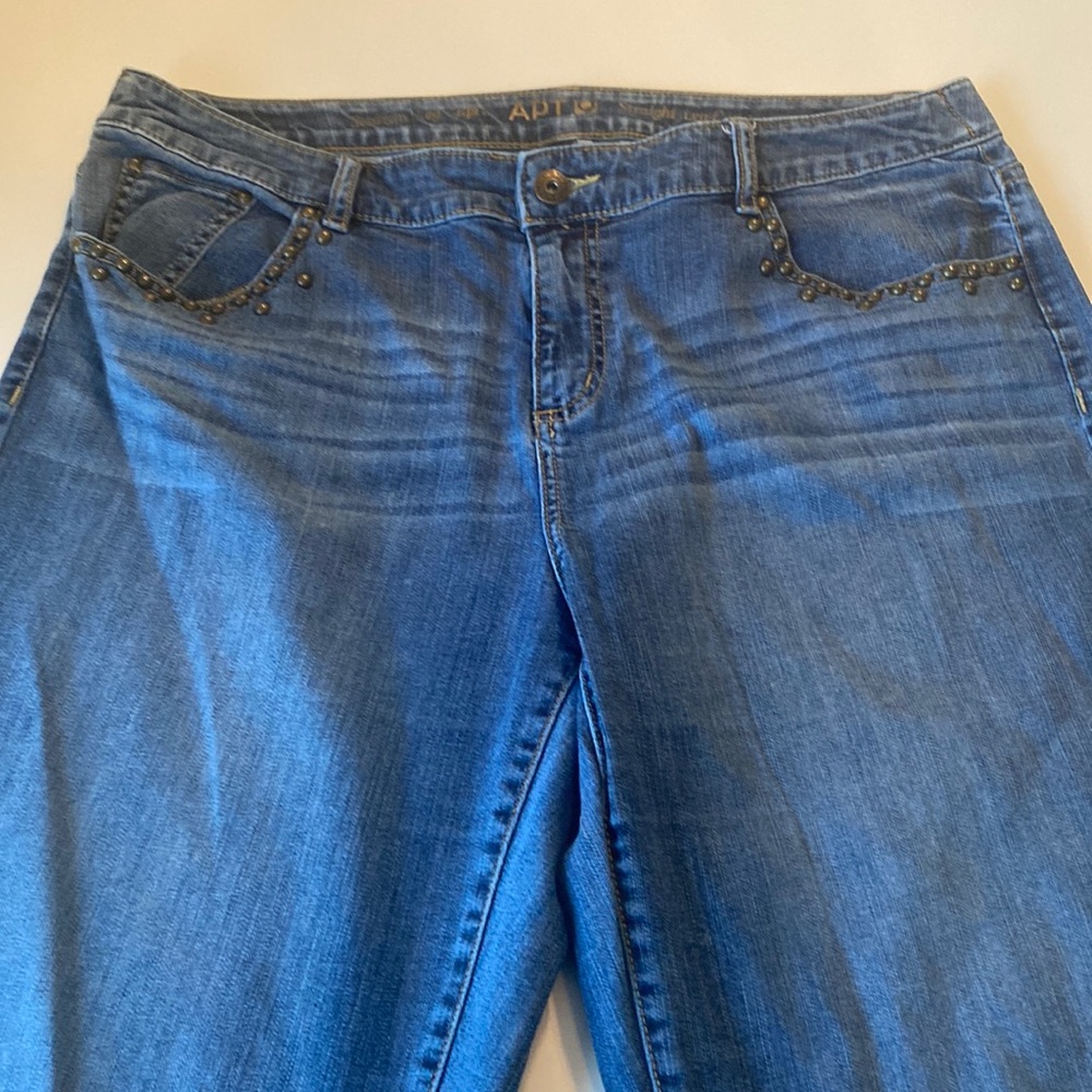 Apt 9 Straight Leg Capri Jeans